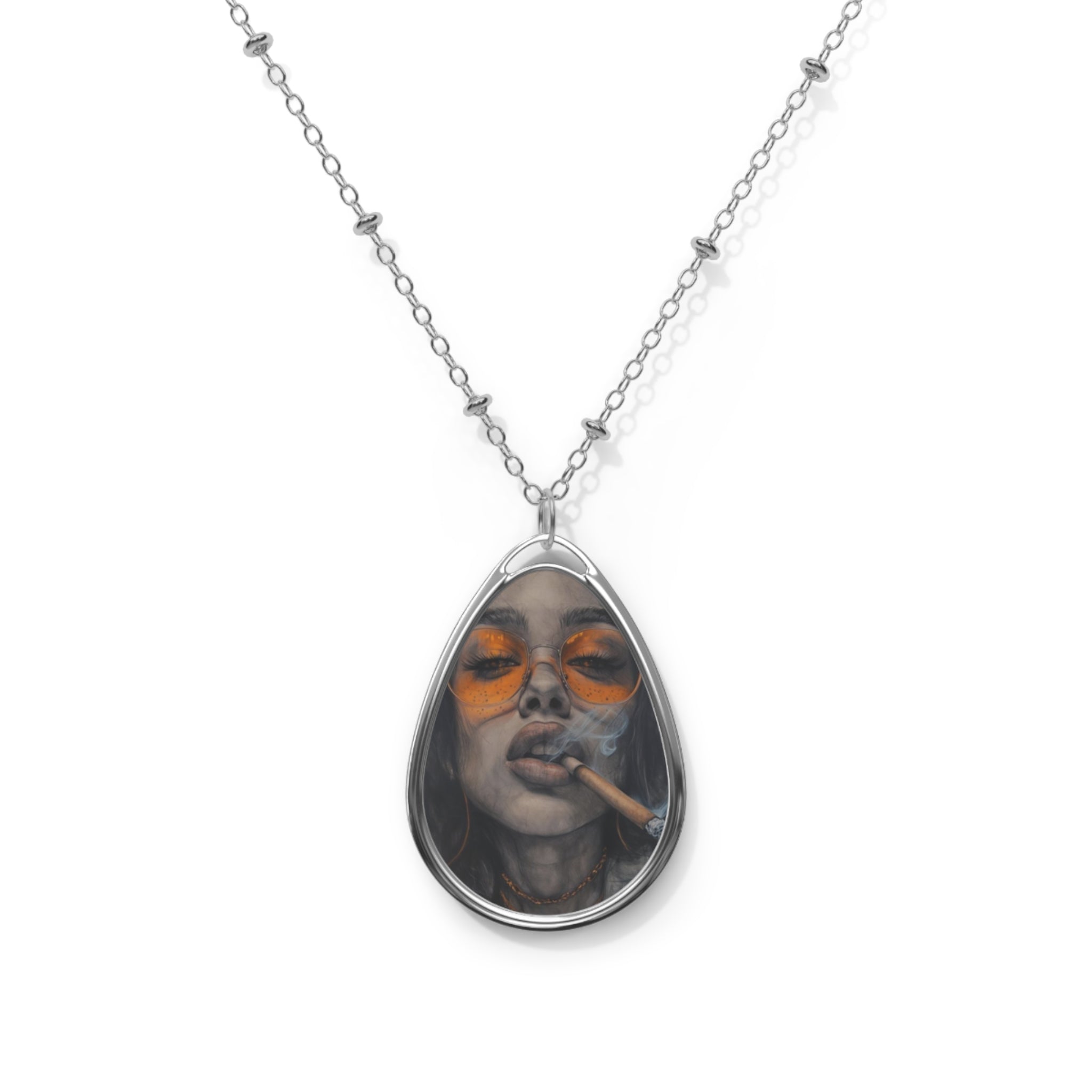 Edgy Oval Necklace with Vintage Vibe