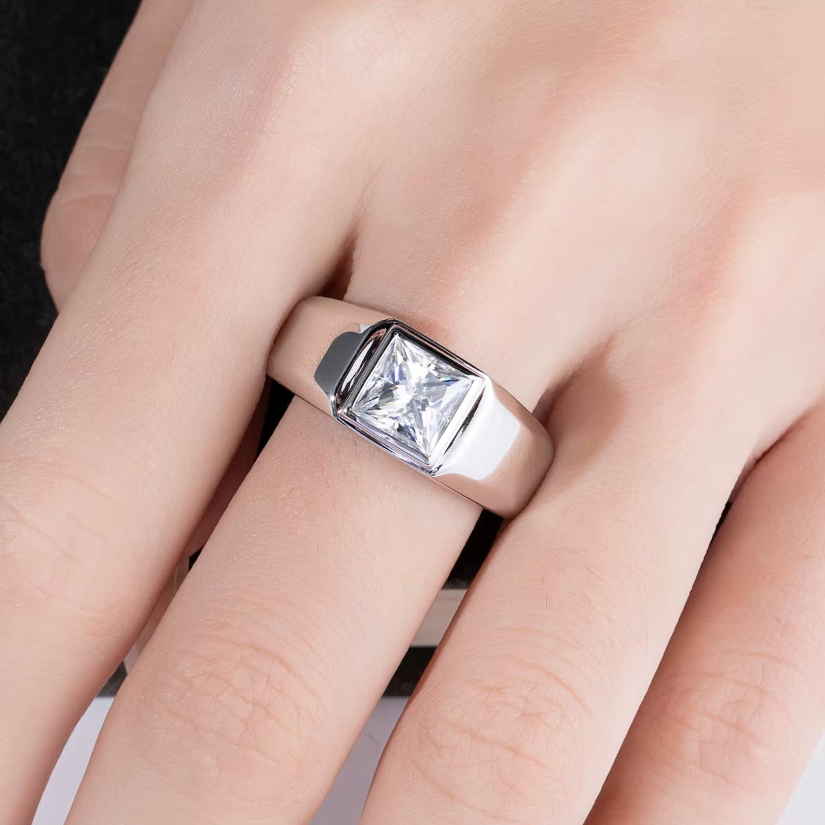 Anujewel 2Ct Princess Cut D Color Moissanite Engagement Men Ring Gold Plated S925 Silver Luxury Rings for Men Jewelry Wholesale